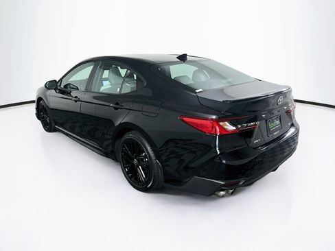 Used 2025 Toyota Camry SE FWD image 5