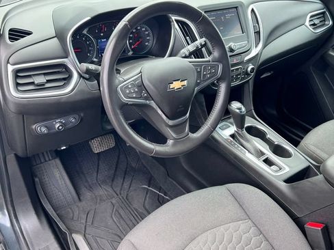 Used 2020 Chevrolet Equinox LT w/ Driver Convenience Package AWD/4WD image 17