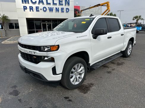 Used 2021 Chevrolet Silverado 1500 Custom image 2