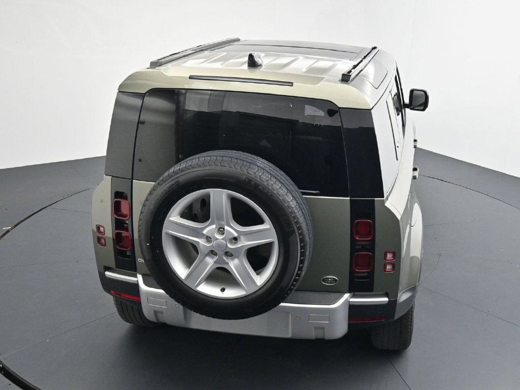 Used 2021 Land Rover Defender 110 SE AWD/4WD image 14