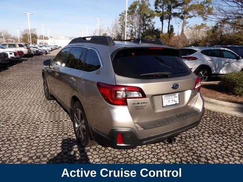 Used 2019 Subaru Outback 2.5i Limited w/ Popular Package #2 image 8