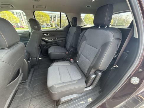 Used 2018 Chevrolet Traverse LT w/ LPO, Floor Liner Package image 22