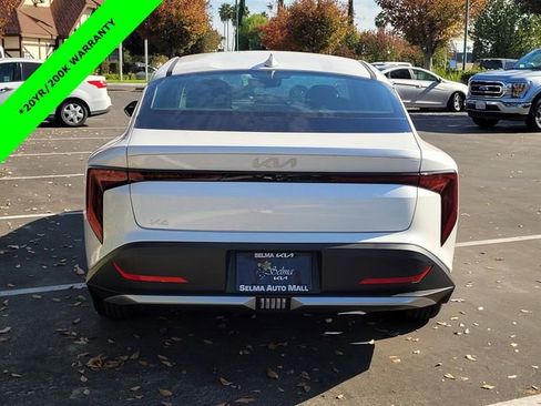New 2025 Kia K4 LXS image 5