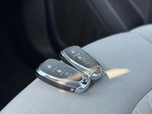 Used 2020 Chevrolet Equinox LS w/ LS Convenience Package image 37