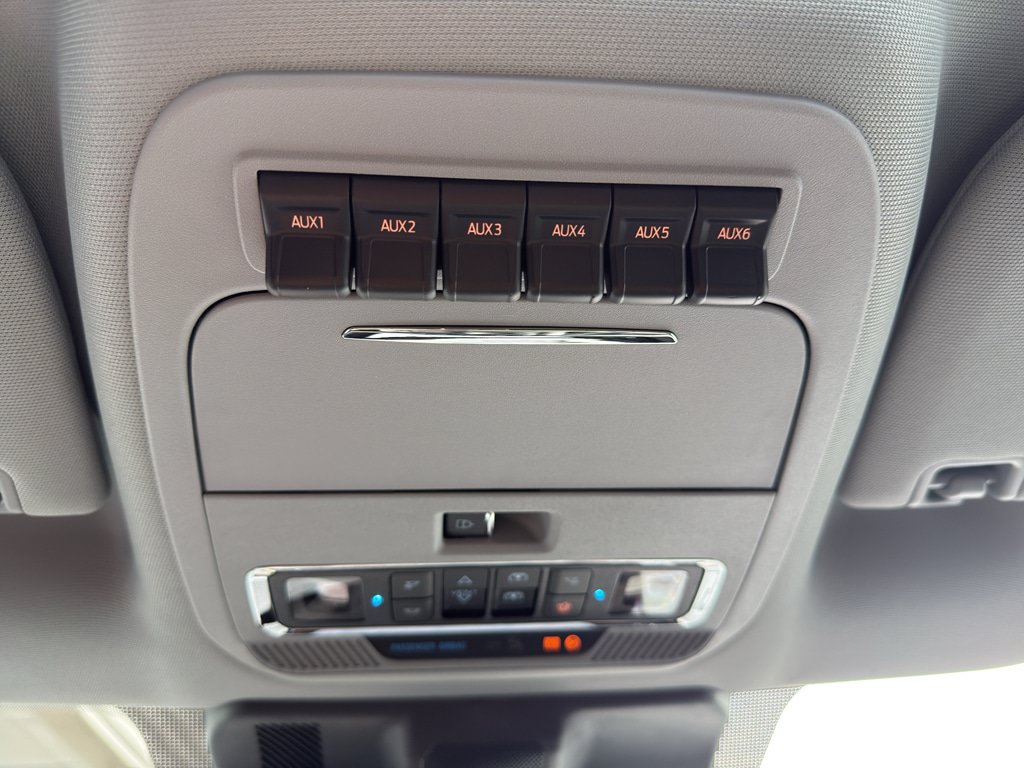 New 2026 Ford F350 Lariat w/ Tremor Off-Road Package AWD/4WD image 32
