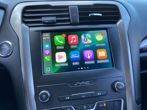 Used 2019 Ford Fusion SE image 70