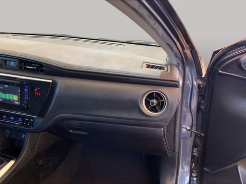 Used 2019 Toyota Corolla LE FWD image 19