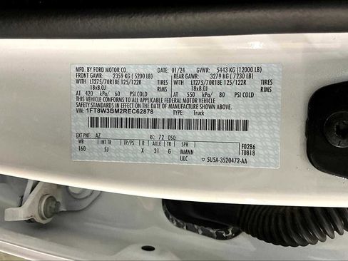 Used 2024 Ford F350 Lariat image 32