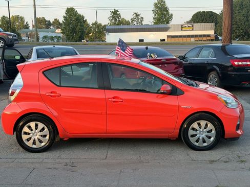 Used 2013 Toyota Prius C Two FWD image 4