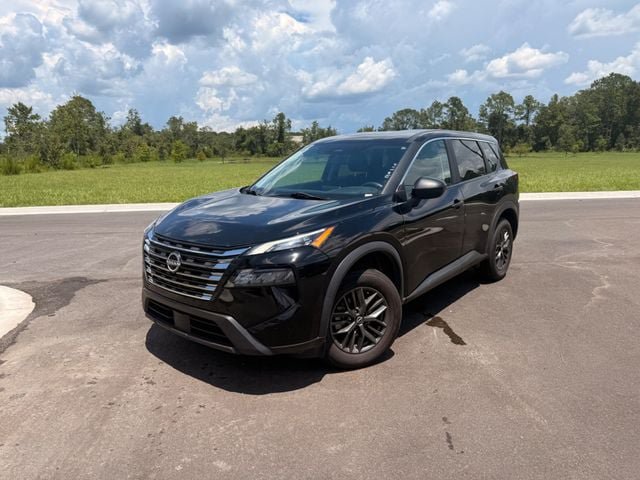 Used 2024 Nissan Rogue S FWD image 9