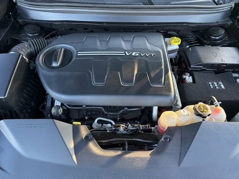 Used 2020 Jeep Cherokee Trailhawk w/ Cold Weather Group image 48