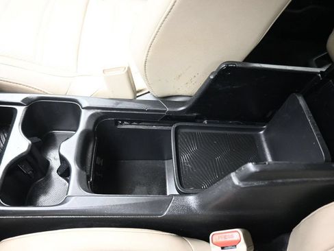 Used 2018 Honda CR-V Touring image 25
