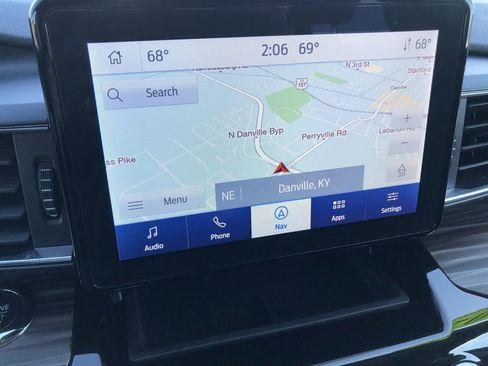 Used 2023 Ford Explorer Limited image 23