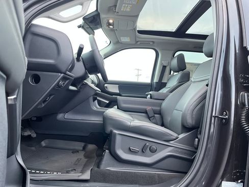 New 2026 Ford Expedition Active image 10