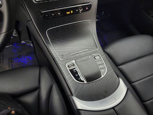 Certified 2022 Mercedes-Benz GLC 300 image 11