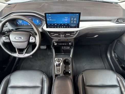 Certified 2025 Ford Escape Platinum AWD/4WD image 3