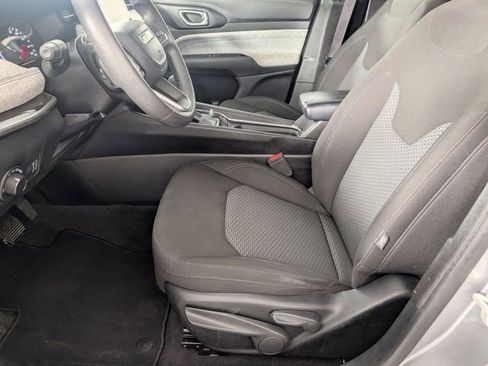 Used 2023 Jeep Compass Sport image 12