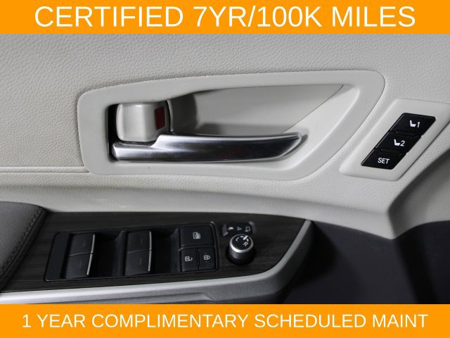 Used 2022 Toyota Sienna Limited FWD image 16