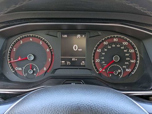 Used 2019 Volkswagen Jetta SE w/ Cold Weather Package FWD image 31