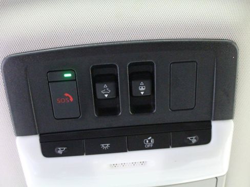 Used 2022 Nissan Pathfinder Platinum w/ Cargo Package AWD/4WD image 13