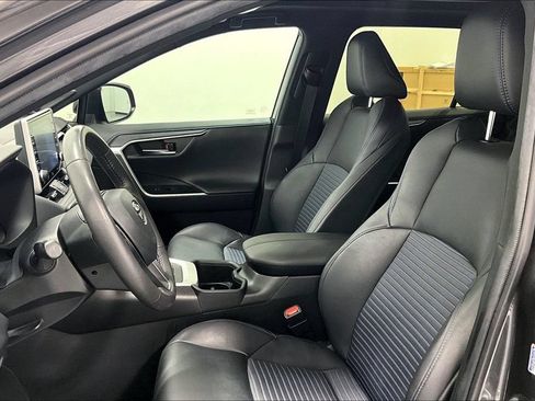 Used 2022 Toyota RAV4 XSE AWD/4WD image 32