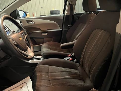 Used 2020 Chevrolet Sonic LT image 13