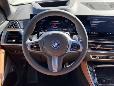 Used 2026 BMW X5 xDrive50e w/ M Sport Package image 18