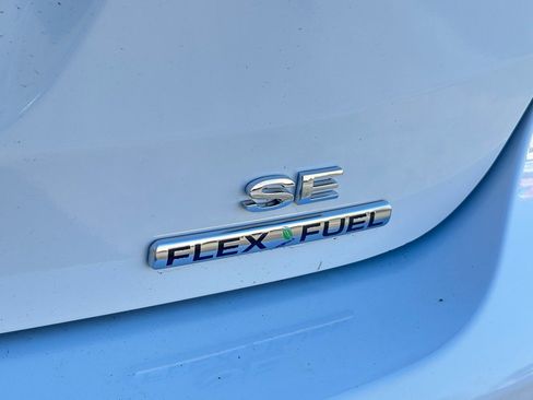 Used 2015 Ford Focus SE w/ Reverse Sensing Package image 6