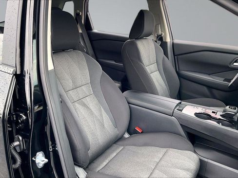 New 2026 Nissan Rogue SV FWD image 9