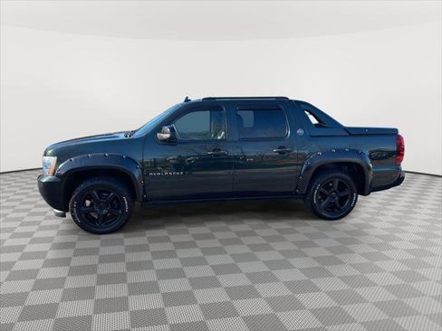 Used 2013 Chevrolet Avalanche LTZ image 6