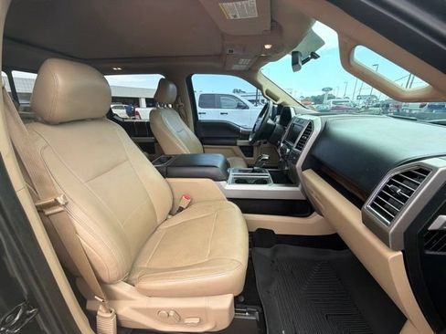 Used 2015 Ford F150 Lariat RWD image 13