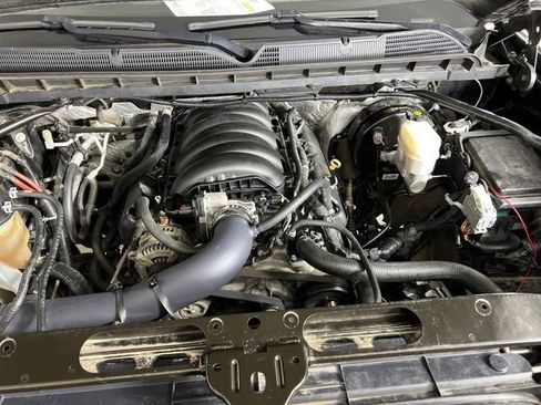 Used 2018 Chevrolet Silverado 1500 LT w/ Texas Edition AWD/4WD image 21