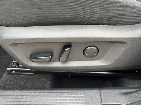 Certified 2021 Nissan Rogue SV image 22