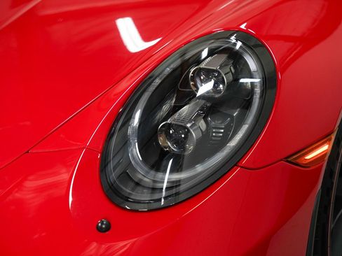 Used 2019 Porsche 911 Speedster RWD image 14