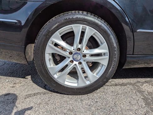 Used 2010 Mercedes-Benz E 350 4MATIC Sedan image 53