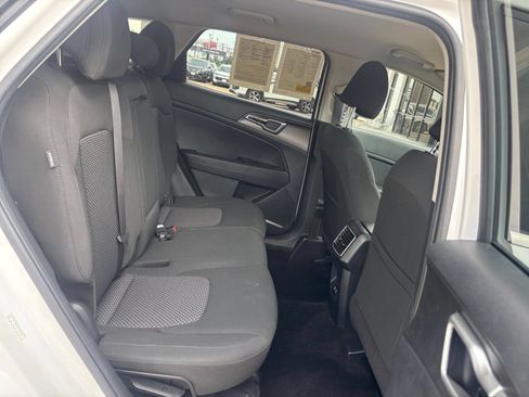 Used 2026 Kia Sportage LX FWD image 25