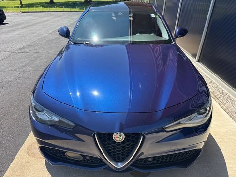 Used 2018 Alfa Romeo Giulia Ti Sport w/ Quick Order Package 22S Sport AWD/4WD image 8