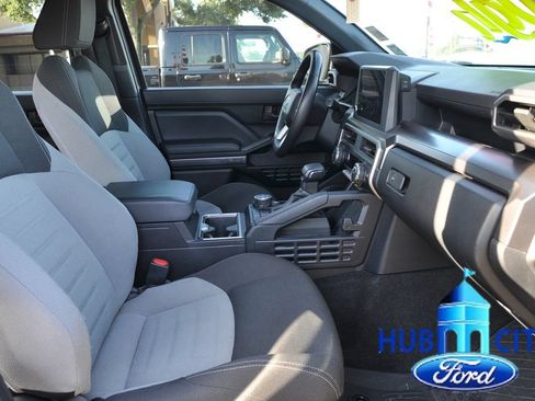 Used 2025 Toyota 4Runner 4WD image 16