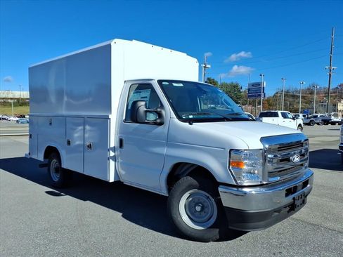 New 2026 Ford E-350 and Econoline 350 Super Duty w/ Power Equipment Group image 3
