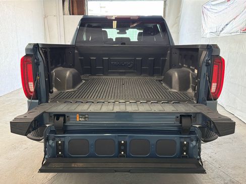 Used 2024 GMC Sierra 1500 SLT image 7