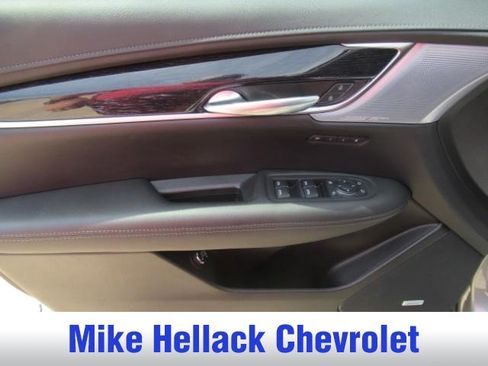 Used 2025 Cadillac XT5 Premium Luxury FWD image 20