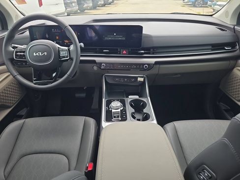 New 2026 Kia Carnival EX FWD image 13