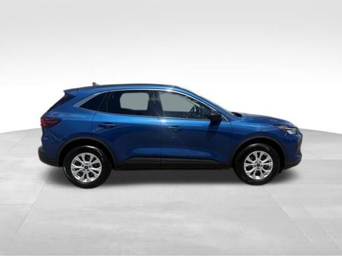 Used 2023 Ford Escape Active AWD/4WD image 9