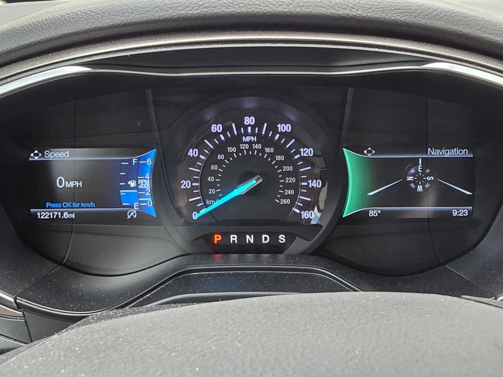 Used 2019 Ford Fusion SE w/ Equipment Group 151A FWD image 29