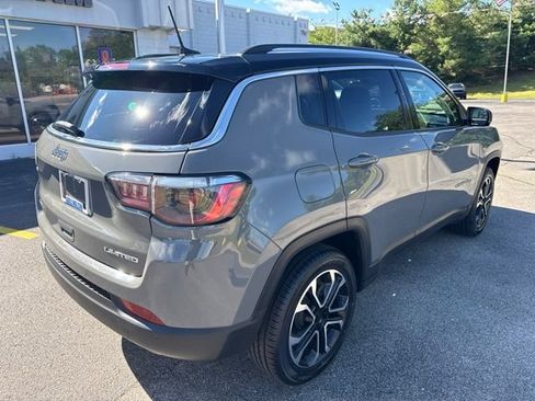 Certified 2022 Jeep Compass Limited AWD/4WD image 7