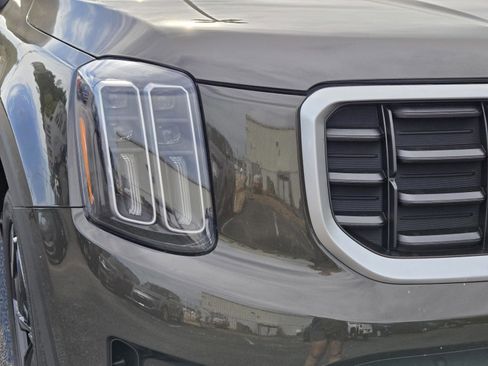 New 2025 Kia Telluride S image 3