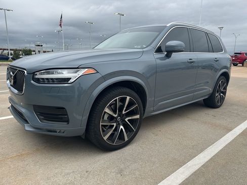 Used 2020 Volvo XC90 T6 Momentum w/ Protection Package Premier AWD/4WD image 1