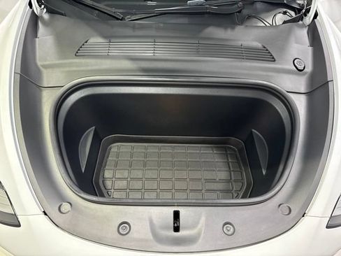 Used 2021 Tesla Model Y Long Range AWD/4WD image 10