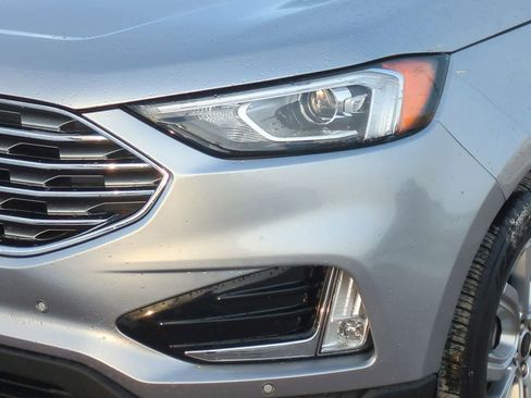 Used 2024 Ford Edge Titanium image 11