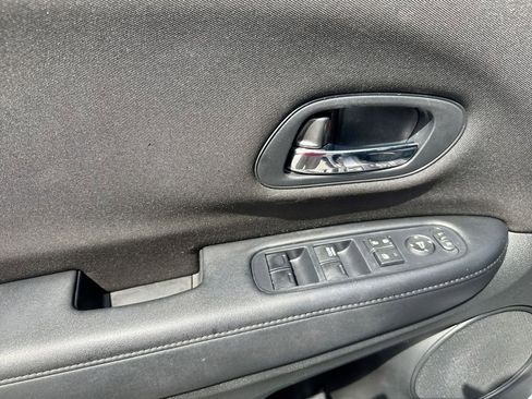 Used 2016 Honda HR-V LX image 20